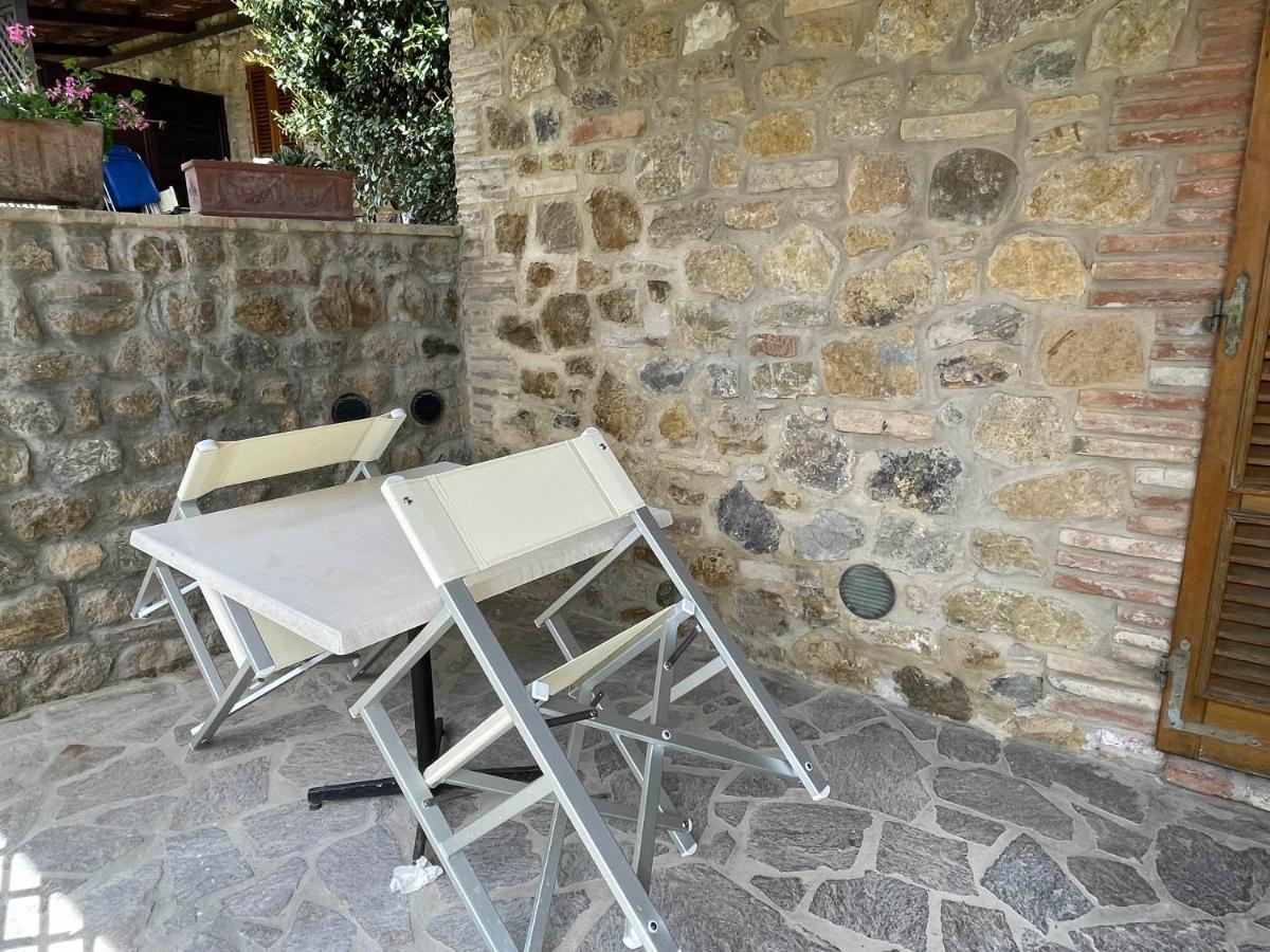 Casa Vacanze Le Case San Gimignano Exterior photo